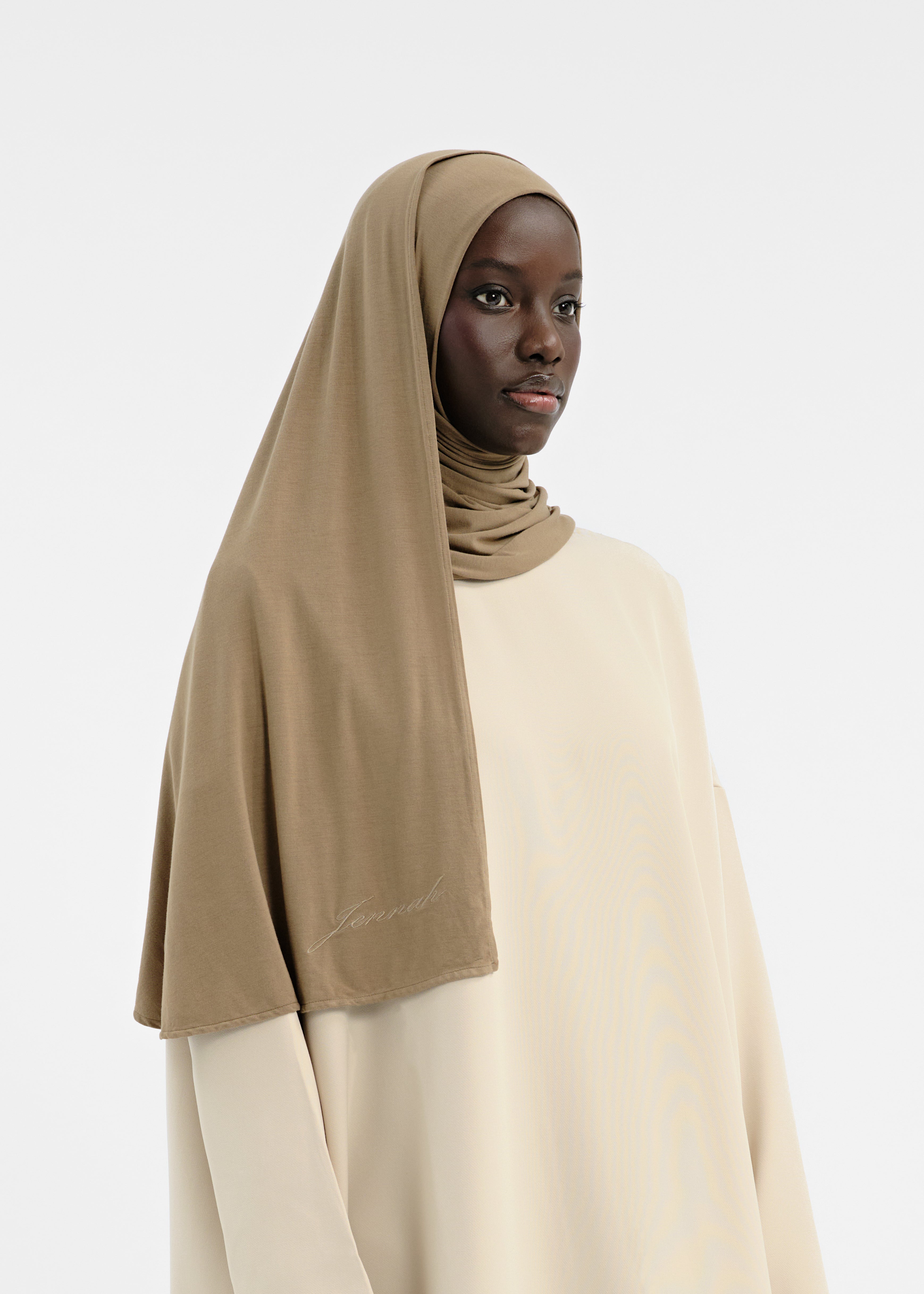 Taupe easy-fit hijab
