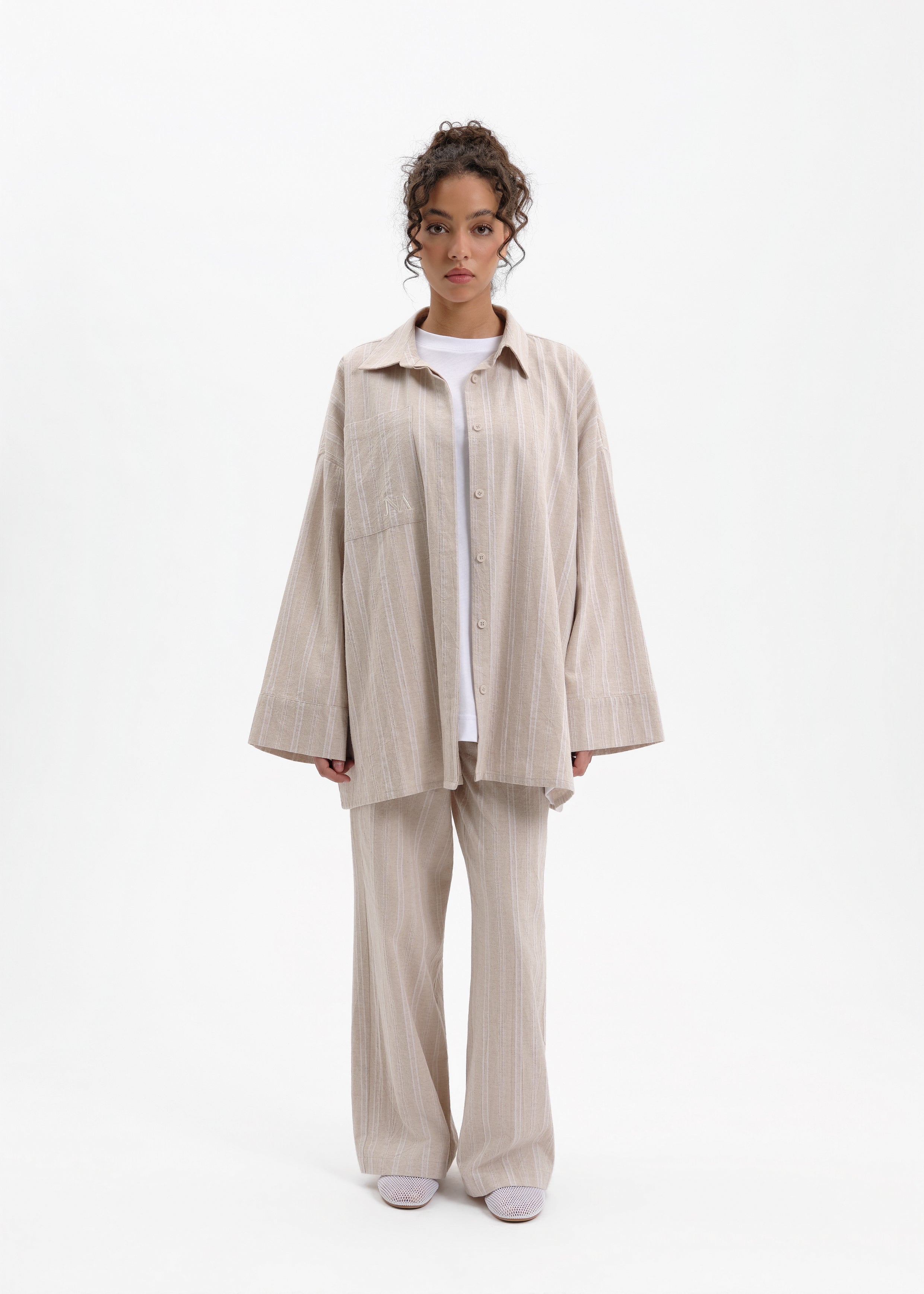 Line set beige