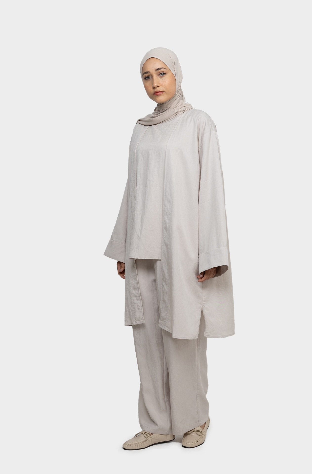 ensemble travel greige