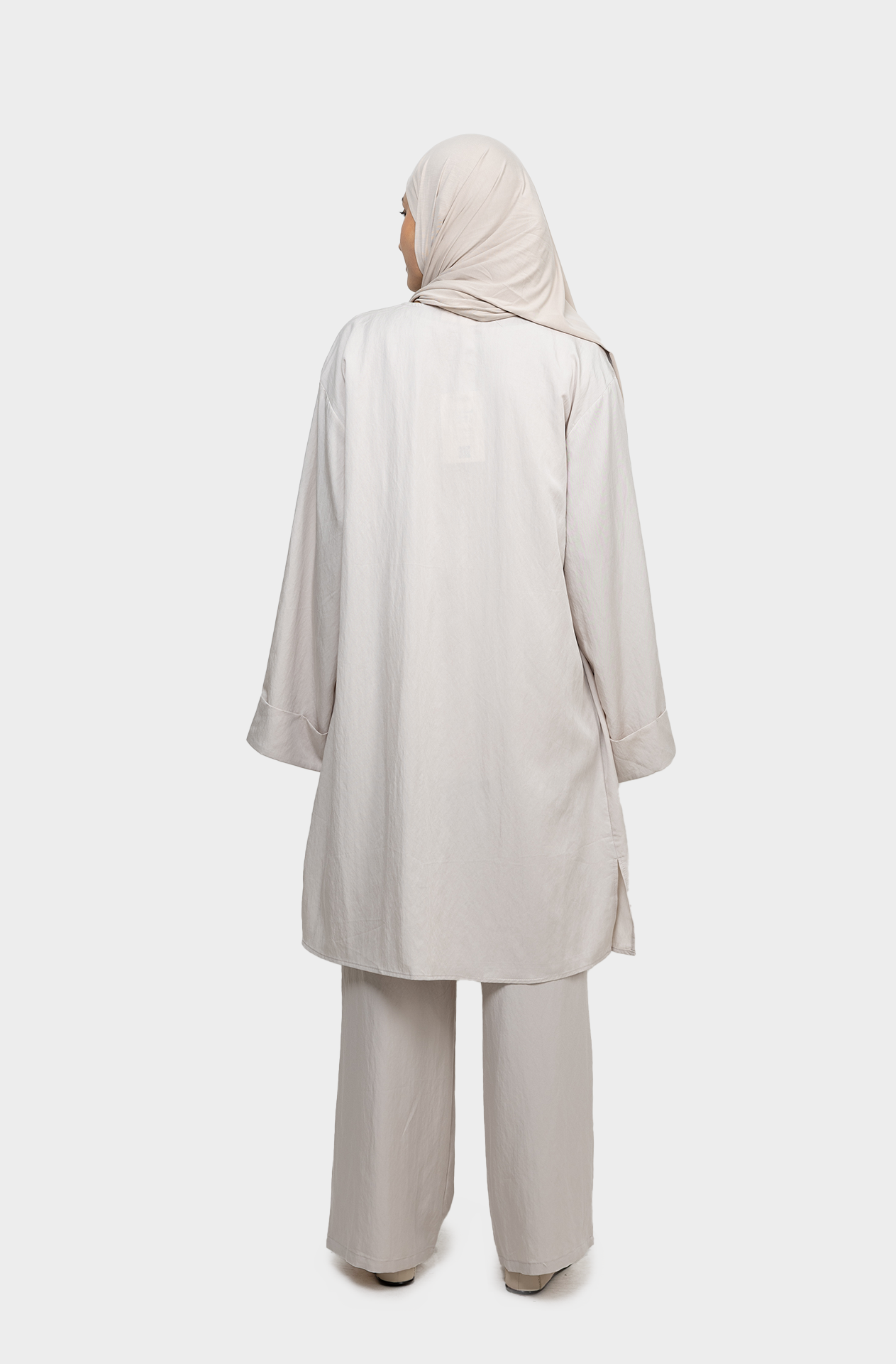 ensemble travel greige