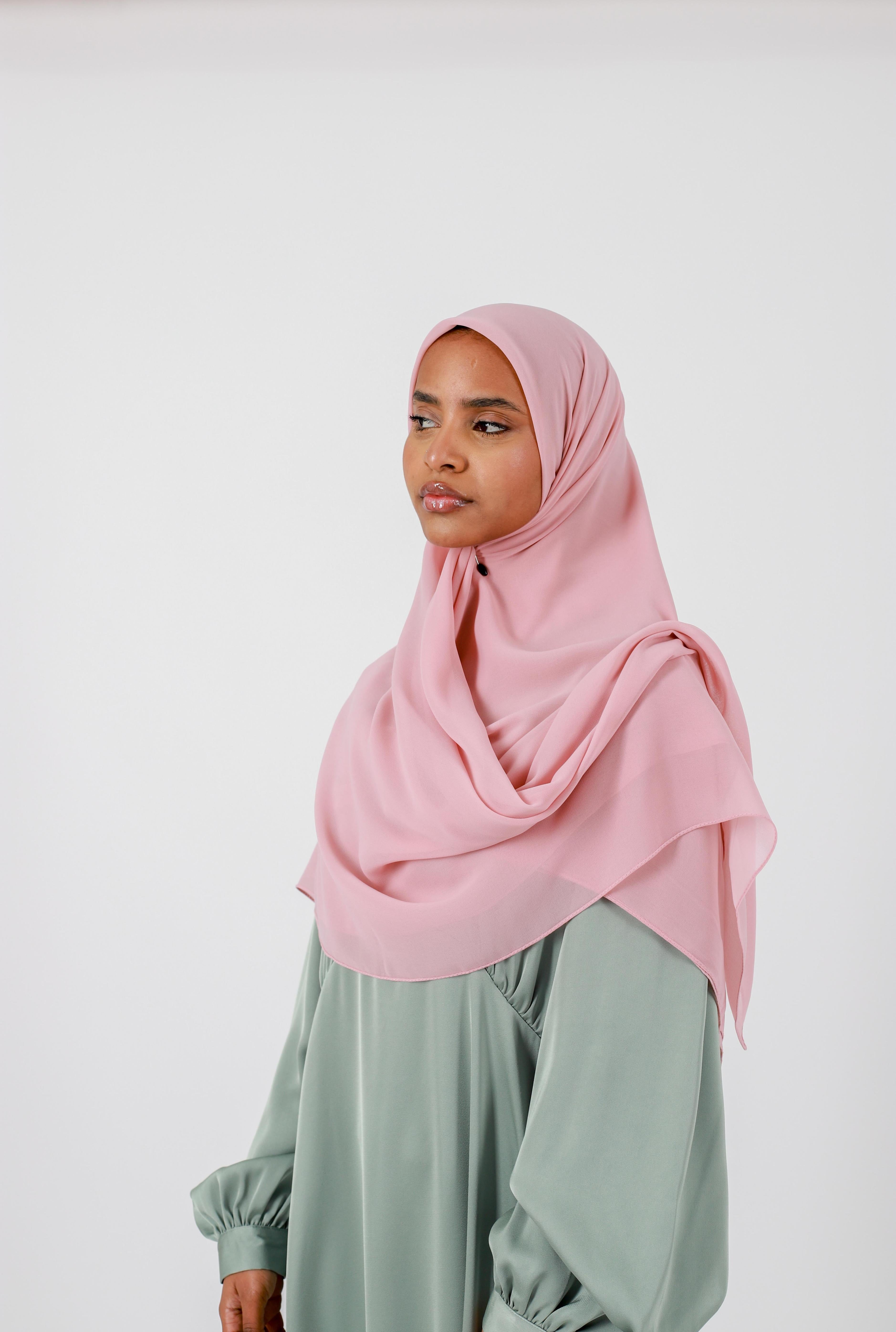 Square muslin hijab