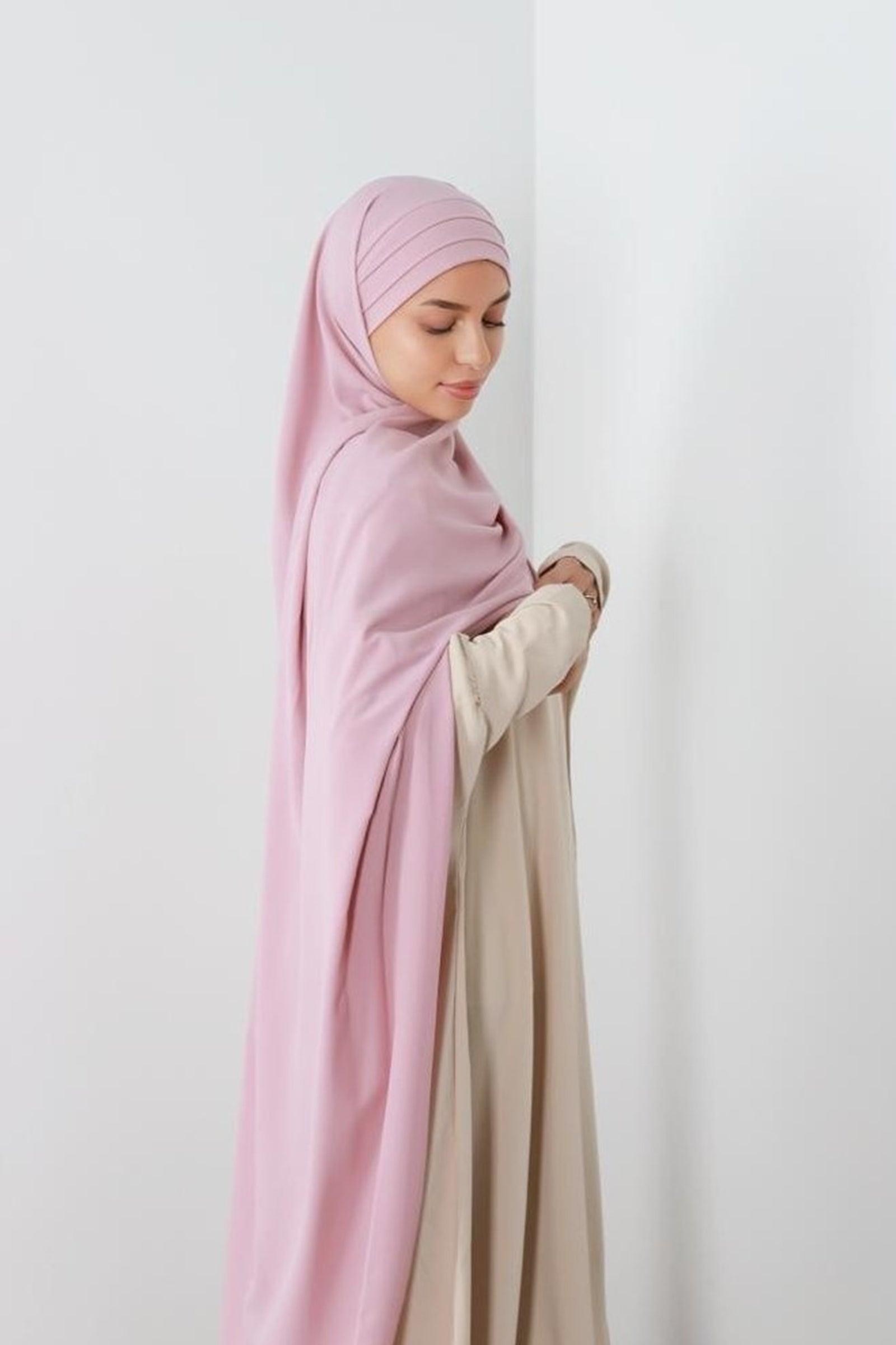 Medina silk slip-on hijab