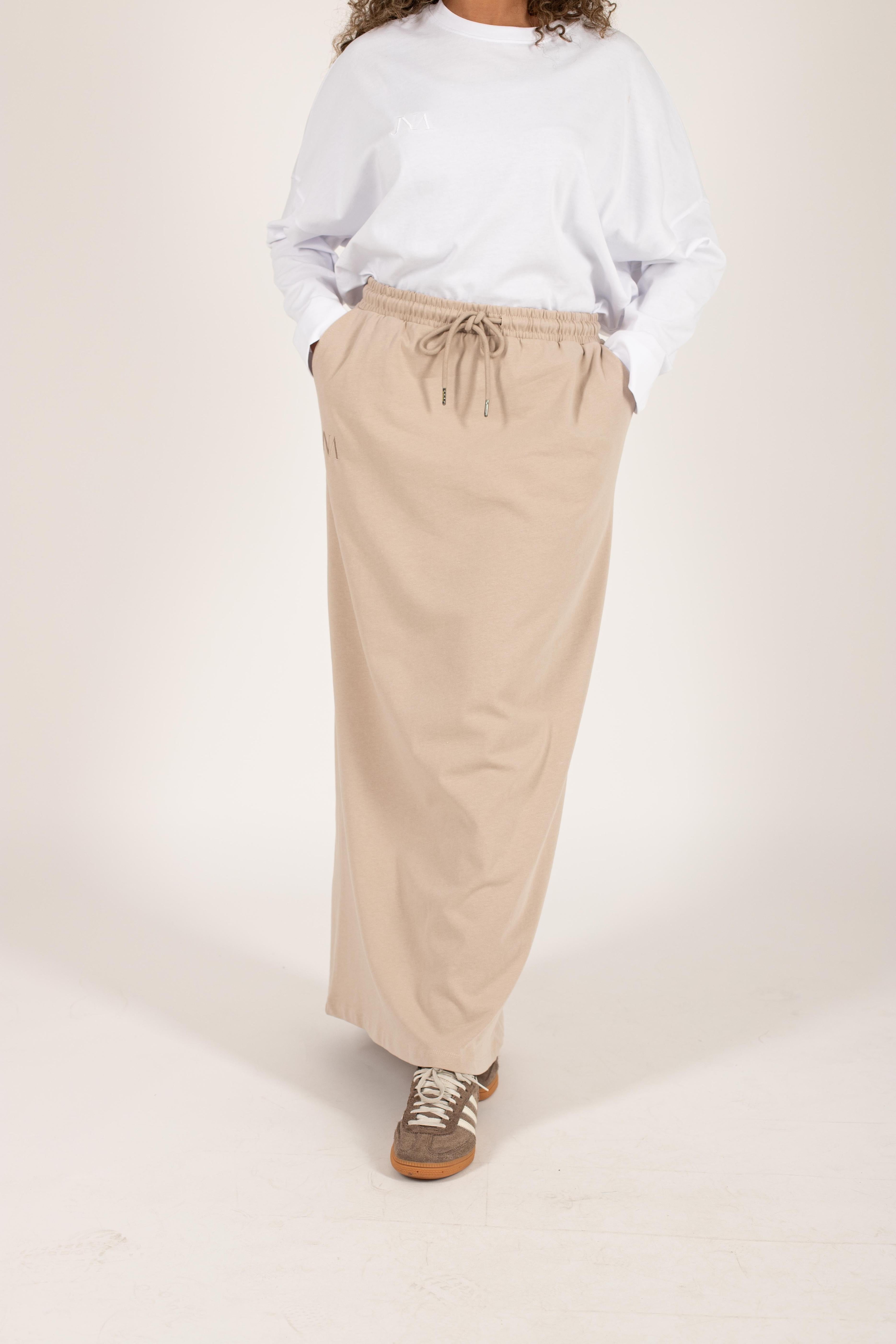 JNA essential beige skirt