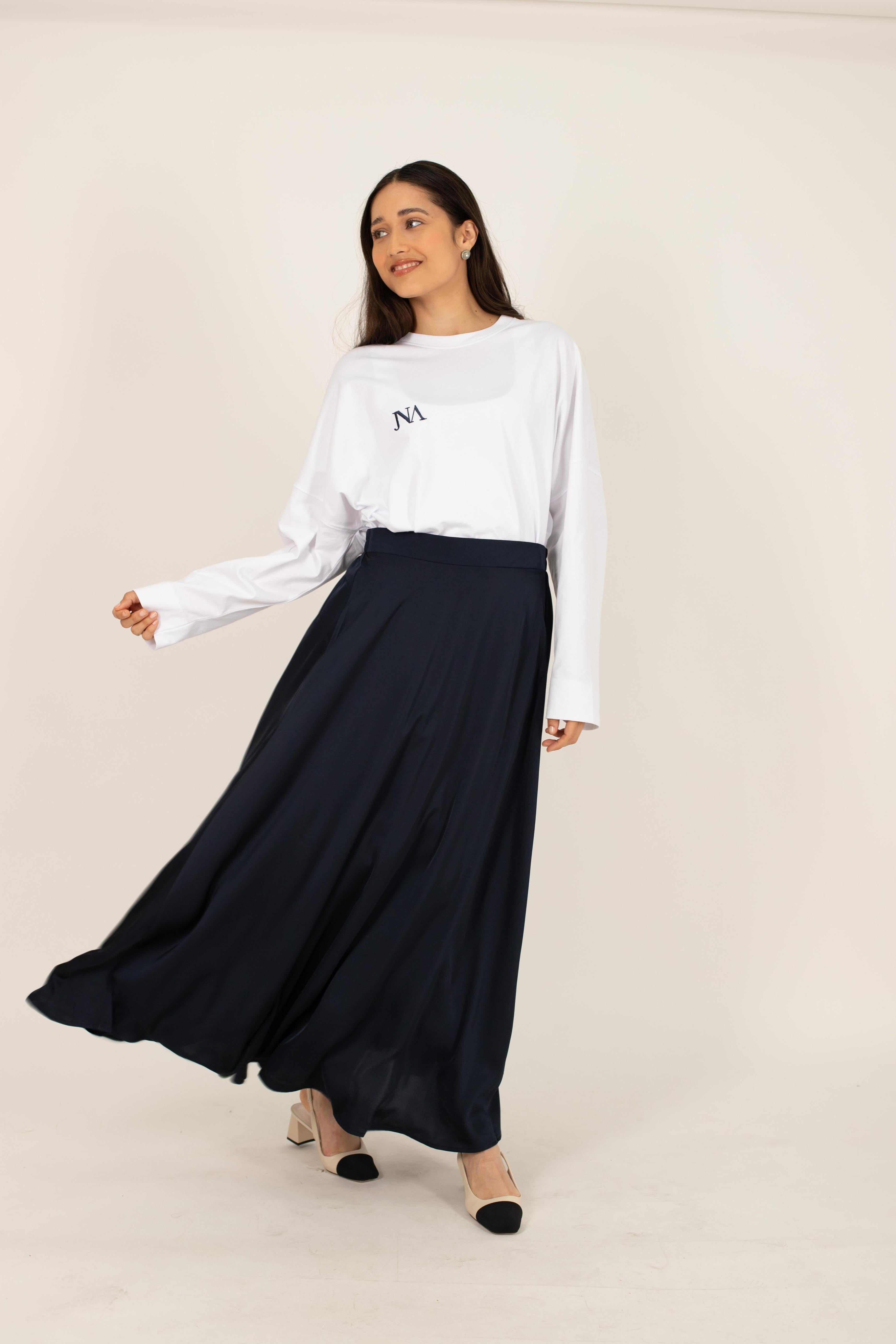 Long skirt flared satin navy