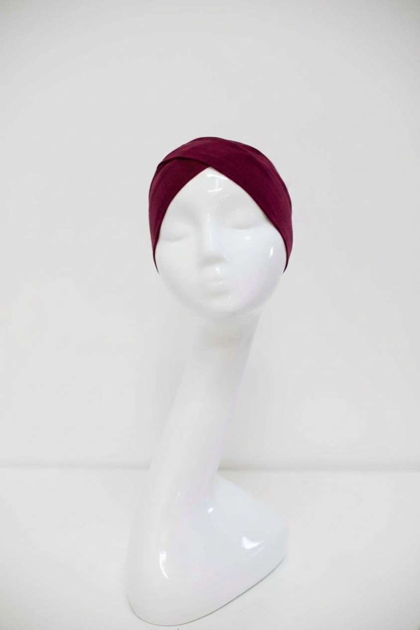 Bonnet croisé fermé