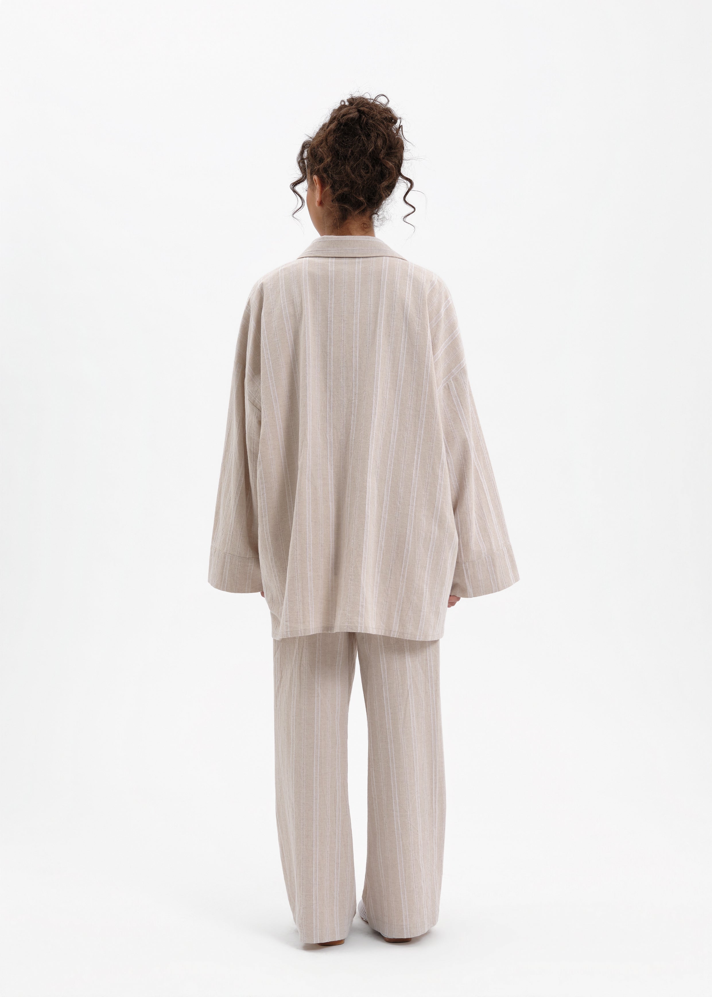 Line set beige 