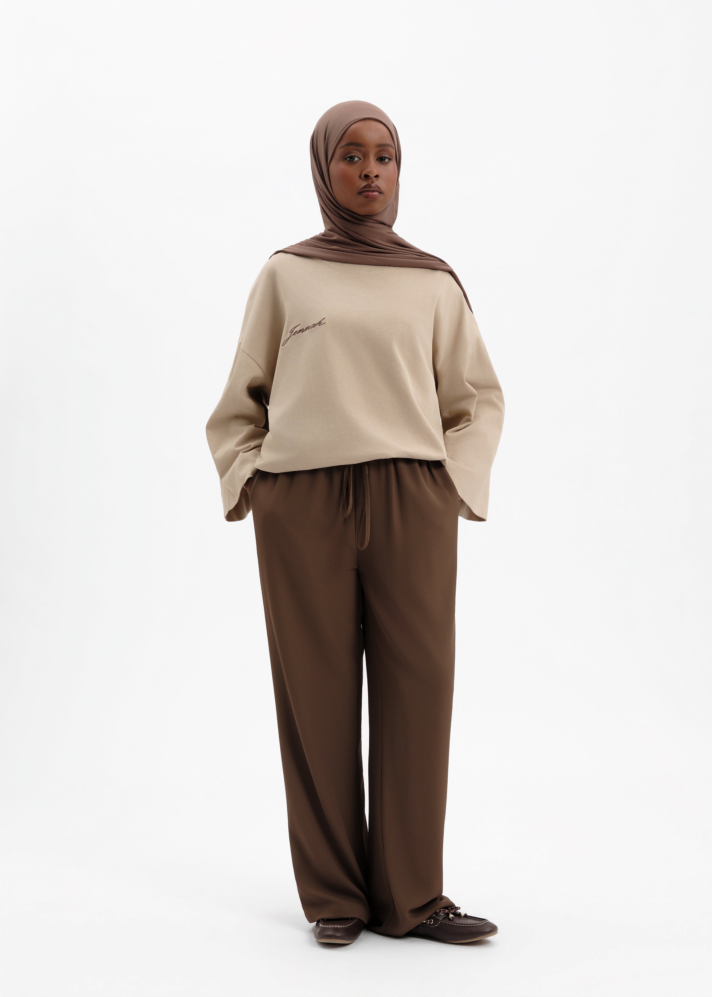 Essential pants brown